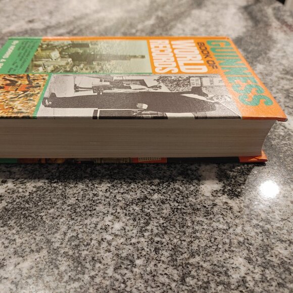 Guinness Book Of World Records 1974 By Norris & Ross McWhirter - Picture 4 of 12